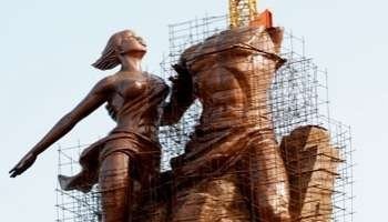 Wade revendique la propriété intellectuelle du monument de la Renaissance africaine