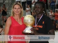 Jeanne Senghor arrête avec les lionnes