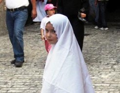 « Jamais sans ma fille »: 25 ans après, la « fillette » raconte ce qu’il s’est réellement passé