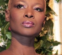 Sokhna Khadidiatou Mbaye alias «Fleur Mbaye», Mannequin – «Je n’ai pas froid aux yeux»