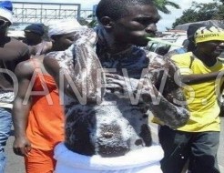 Niarry Tally et Fass Mbao déclenchent les émeutes de la soif obligeant MAcky Sall à revenir d’urgence