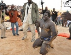 Yékini avait été invincible grâce à la magie du «pagne d’une fille vierge »: Révélation