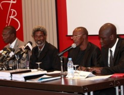 « Karim Wade ne va plus répondre aux convocations de la CREI », selon ses avocats