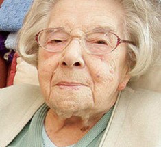 103 ans et toujours vierge… Voici les raisons !