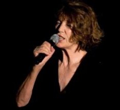 Kate Barry, fille de Jane Birkin, meurt en tombant de la fenêtre de son appartement