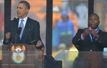 Mandela: le “faux interprète” en langue des signes plaide la schizophrénie
