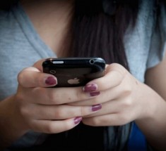 Les téléphones portables déconseillés pour les études et le bien-être