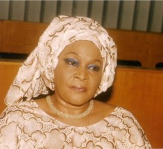 URGENT: Aida Ndiongue et Aziz Diop envoyés en prison pour 20 milliards FCFA