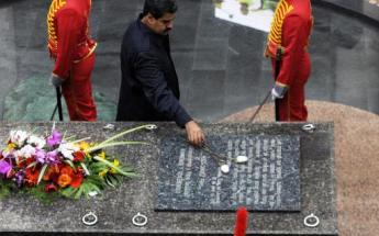 Venezuela: défié dans la rue, Nicolas Maduro rend hommage à Chavez