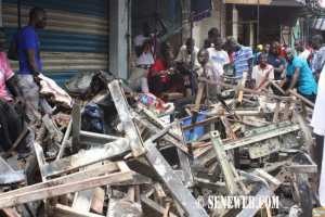 [Vidéo] Marché HLM, des bulldozers pour déguerpir les commerçants, Regardez