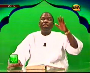 [Vidéo] Sénégal Tcha Kanam : le désormais célébre et brulant Iran Ndao est traité de prêcheur pornographe