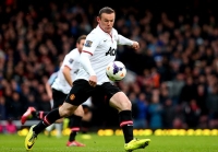 Manchester United: Rooney marque un incroyable but de 50 mètres!