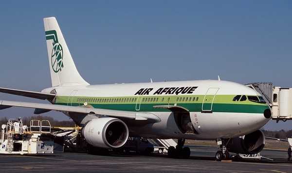 Un chèque de 747 580 568 francs Cfa remis à 212 ex-agents d’Air Afrique