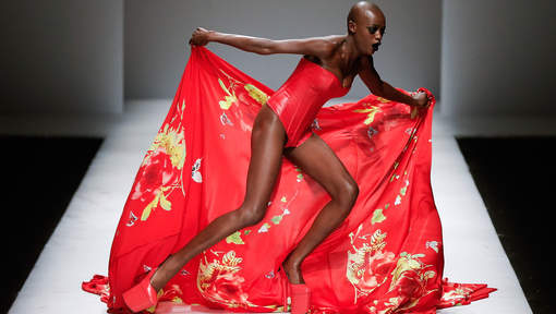 Fashion Week Chine: la chute d’un mannequin est toujours imprésionnante!