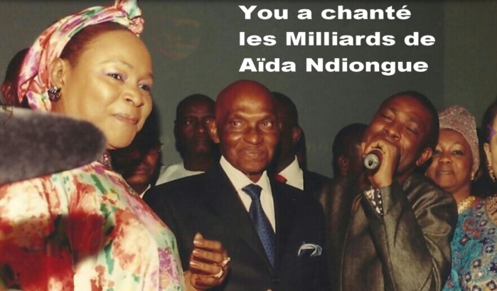 [Image] Youssou Ndour chantant les louanges d&rsquo;Aïda Ndiongue…regardez !