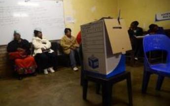 Législatives en Afrique du Sud : L’ANC en tête selon les premiers décomptes des bulletins de vote