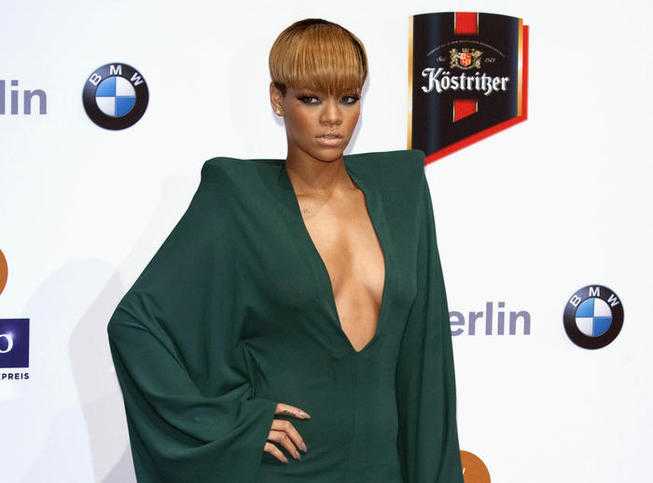 Rihanna ridiculise et humilie Alexis Carter, une Fan de 16 ans !