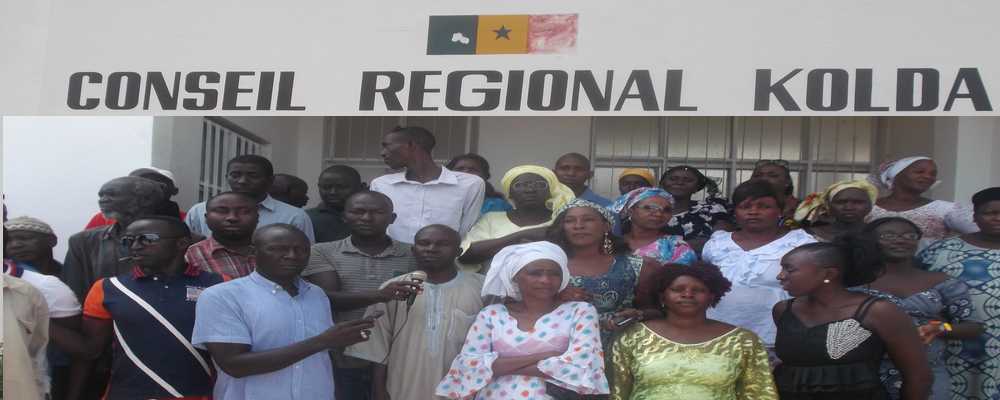 [AUDIO]Les travailleurs du conseil régional réclament leurs salaires.