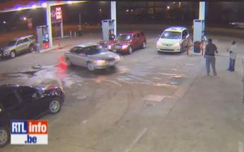 Texas : il fonce délibérément sur 2 hommes et prend la fuite