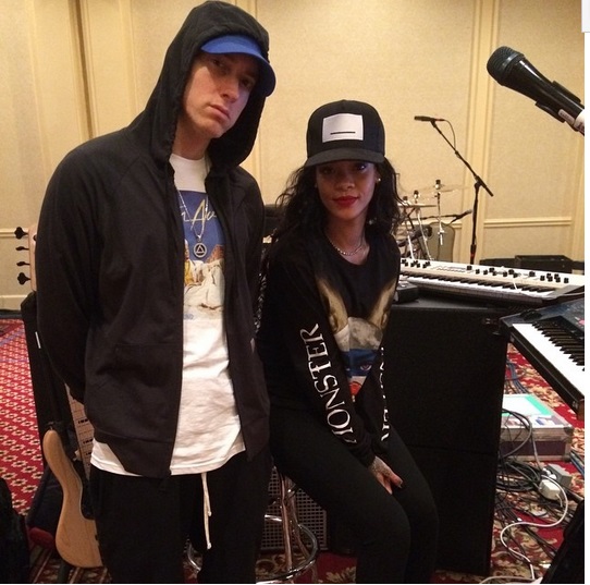 Rihanna pète les plombs de nouveau!