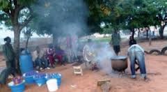 AUDIO]Reportage Ramadan sur la « Marmite du Cœur », à l’Arbre Moussa Molo