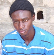 Macky Sall offre 5 millions FCFA et un billet pour la Mecque à la famille de Bassirou Faye