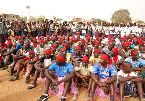 [Vidéo] L&rsquo;entrée au bois sacré des jeunes Diolas, regardez !