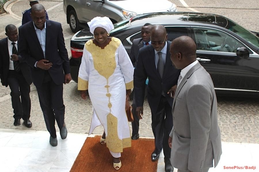 Les proches de Marème Faye font tout pour séparer Mimi Touré et Macky Sall!