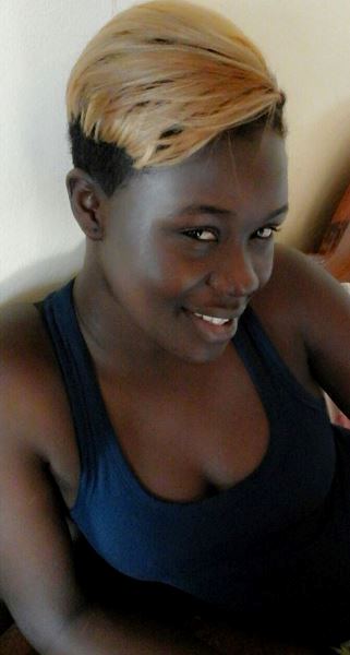 No Makeup Challenge : Myrma ne rate pas l’occasion de se faire flasher, regardez