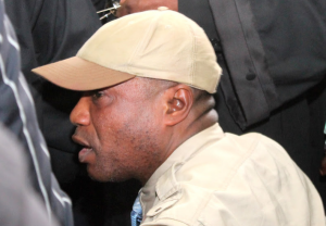 Koffi Olomidé arrêté à Kinshasa pour s’être fait appeler « Vieux Ebola » !