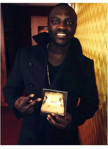 Akon : « Youssou Ndour est ma référence, je ne pouvais pas arrêter ma carrière sans chanter avec lui »