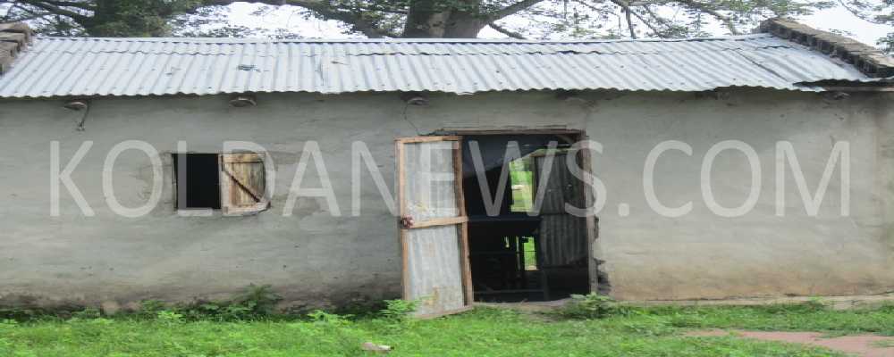 [Diaporama] Bayoungou un village oublié : un bâtiment en banco y fait office de case de santé!