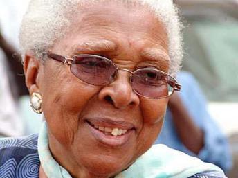 Qui est Annette Mbaye d’Erneville, journaliste, écrivaine,… la plume facile !