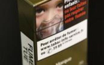 Les fumeurs australiens rapidement convaincus par le paquet de cigarettes neutre