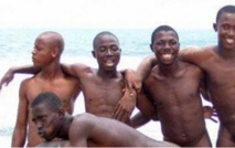 Ngaparou : un groupe homosexuels dont certains en string ont été arrêtés!