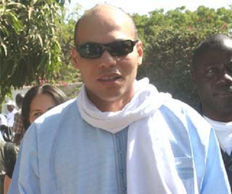 Karim Wade gagne en popularité sur le terrain politique, mais reste en prison!