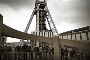 Afrique du Sud: dix-huits mineurs toujours portés disparus après un incendie