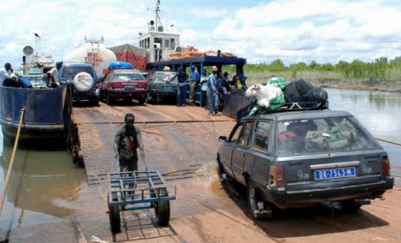 Traversée du fleuve Gambie: Comme s’il n’y avait pas «Aguène» et «Diambodj»