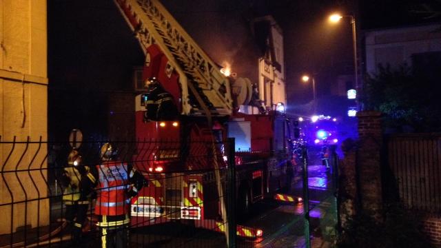 Le bureau d’un ministre Oumar Youm en feu.