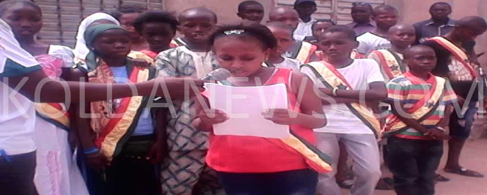 L’école  élémentaire de Gadapara récompense ses meilleurs élèves