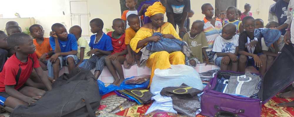 TABASKI :Gnagna Fall offre des vêtements aux personnes vulnérables