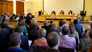 Le Racisme policier… et judiciaire aux USA : Un Noir face à 12 Blancs