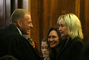 Pistorius: en appel, la défense se bat pour éviter le retour du champion en prison