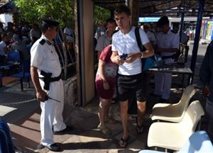 Crash en Egypte: Charm el-Cheikh se vide de ses touristes