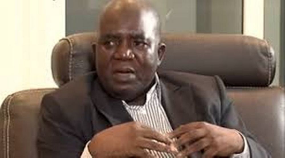 Oumar SARR: Elargit après avoir reçu la visite du petit fils de Maodo.