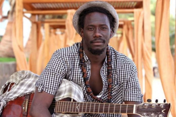 Carlou D, artiste-chanteur: « Ma philosophie reste le « Baye Fallisme » »