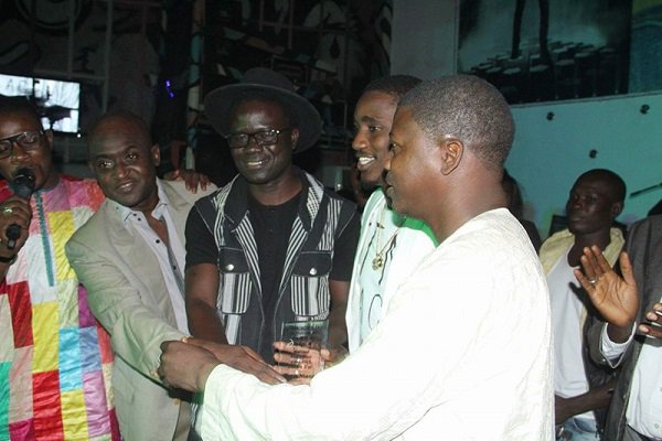 Papis NIANG: Meilleur Réalisateur Vidéo 2015 et honoré par l’Omart…