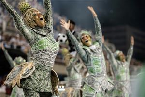 Le carnaval de Rio: La deuxième nuit de défilés…