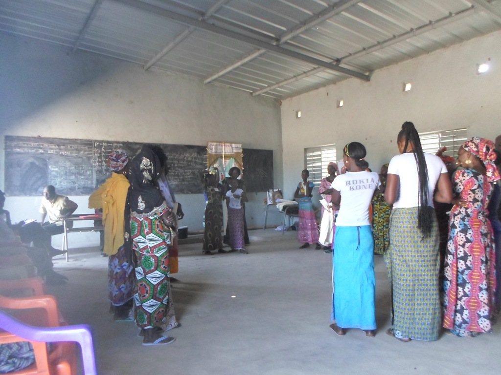Grandmother project : Forum pour le développement et la protection des jeunes filles du village de Saré Thierno Bassy