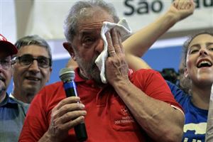 Brésil: le parquet accuse Lula de corruption dans l’affaire Petrobas
